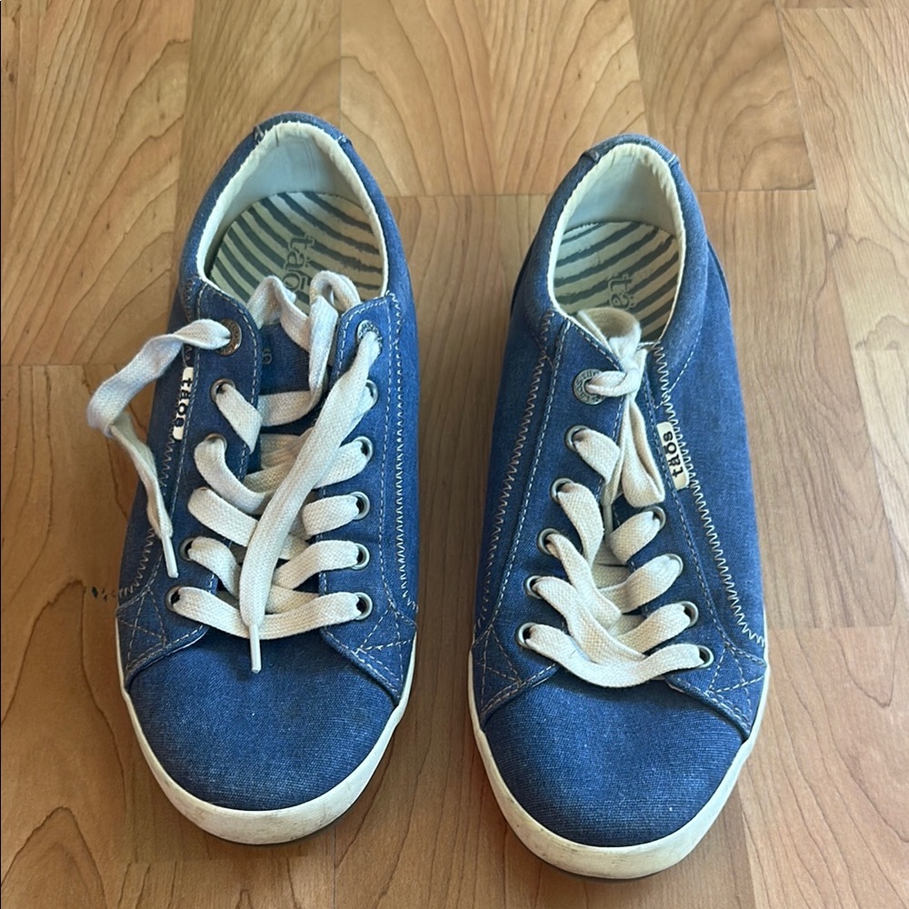 Taos Footwear Blue Sneakers with White Laces